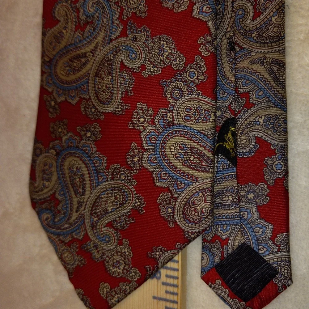 Vintage Mallory & Church London LTD Mallory Red Paisley Neck Tie 100% Silk 58
